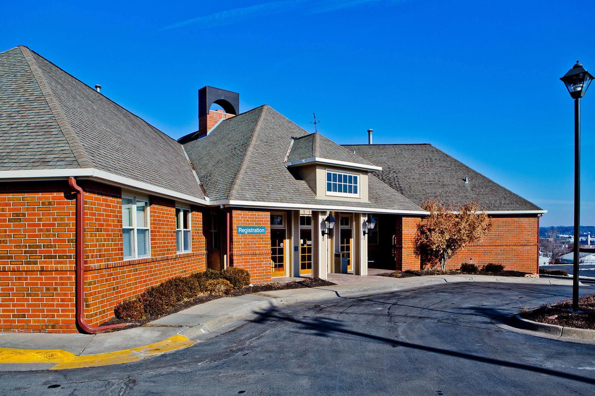 Suburban Extended Stay Hotel Omaha Exterior foto